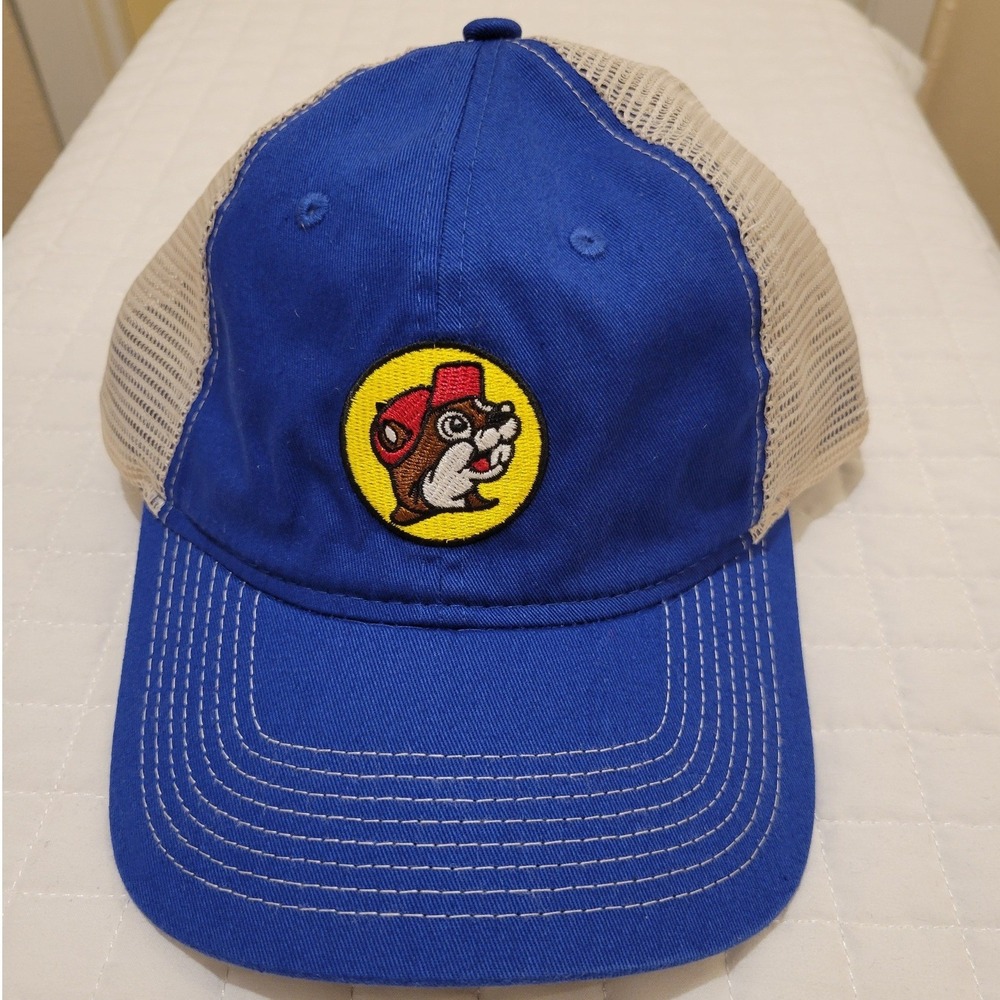 Buc-ees Beaver Royal Blue Trucker Snapback Cap Ivory Mesh Collectible Hat Fandom